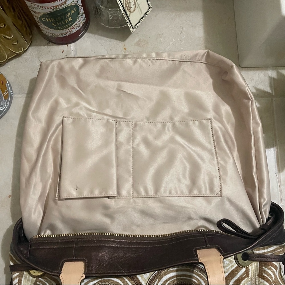 COACH - Audrey op art swirl in cream and brown cloth tote- 17044- EUC - Picture 3 of 10